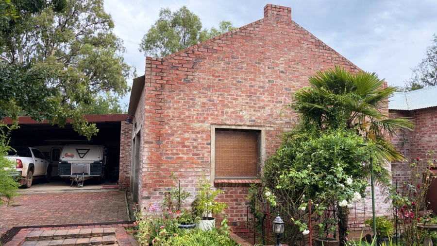 4 Bedroom Property for Sale in Viljoenskroon Rural Free State